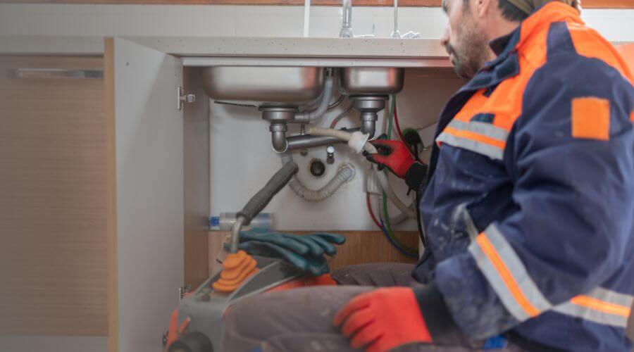 Expert burst pipe repair services in Akron, AL